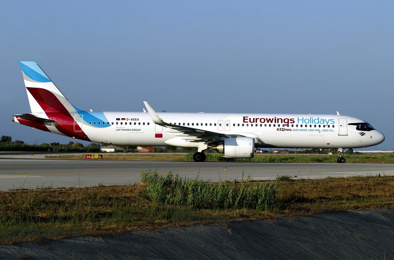 D-AEEA (RHO 17-09-25) FBFB.jpg