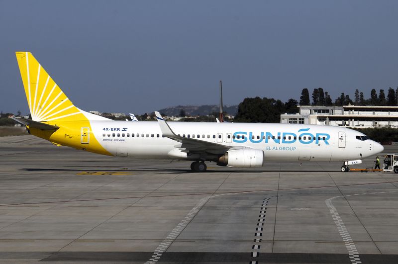 B737-800 4X-EKR