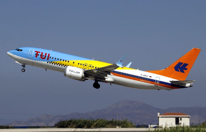 B737-800 D-AMAH 