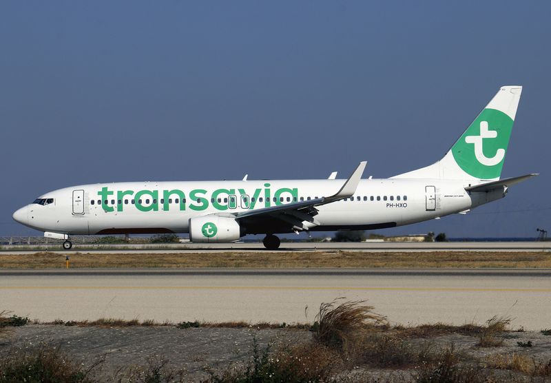 B737-800 PH-HXO 