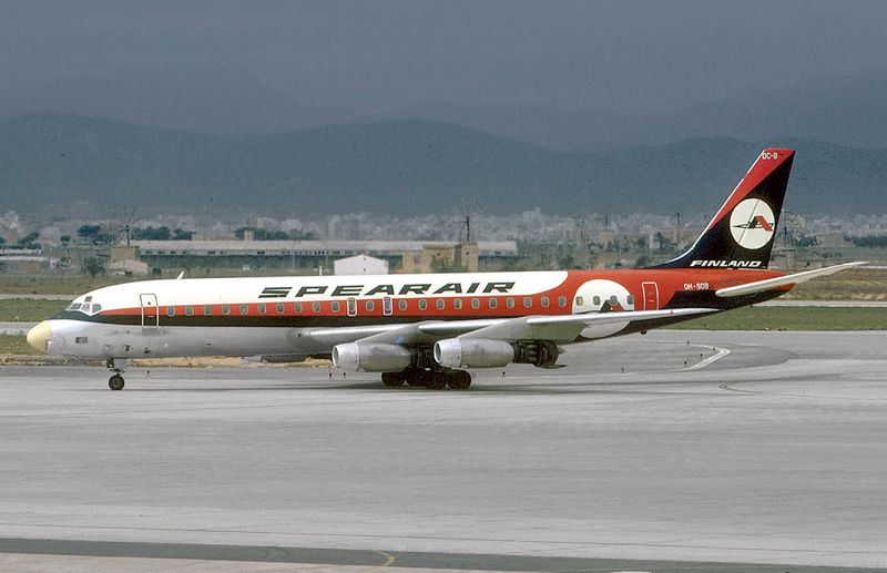 Douglas DC8-33 OH-SOB 