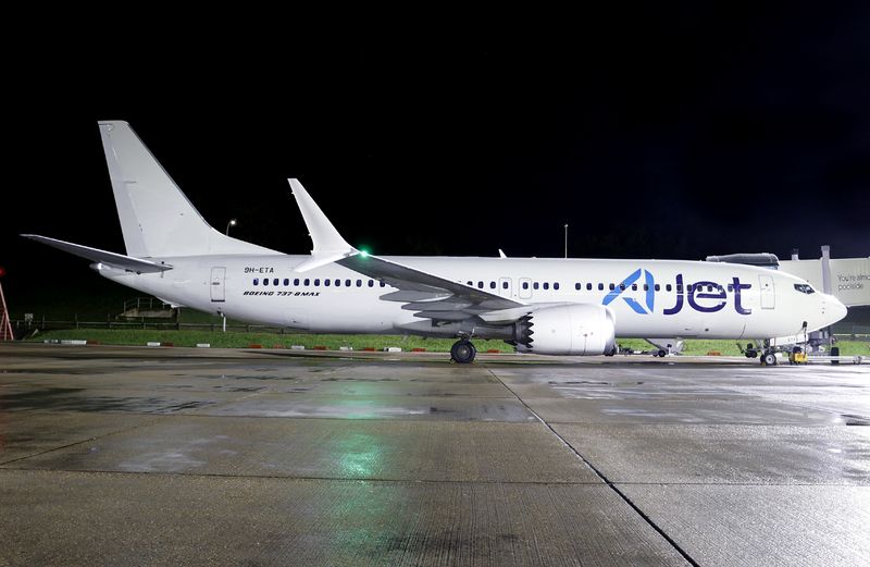 9H-ETA (LGW 01-11-25) FBFB.jpg