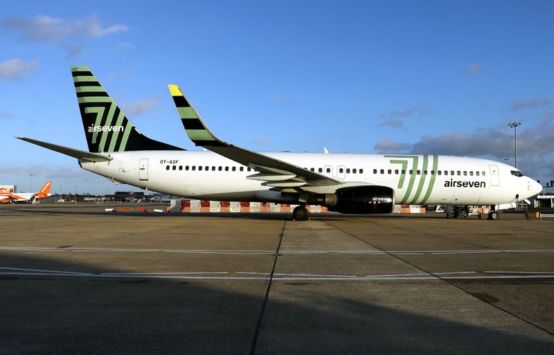 London area Aviation Photos (LGW/LHR/LTN/STN/LCY)