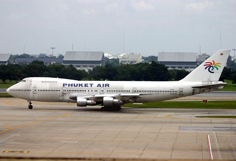 Boeing 747-200 HS-VAU 