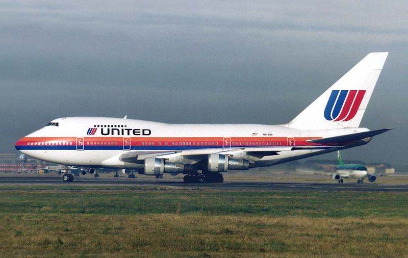 #001 United Airlines B747-SP-81 N145UA