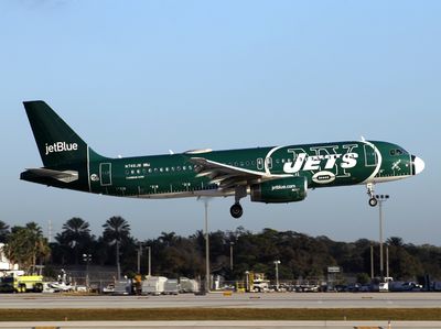 New York Jets livery, arrives at Fort Lauderdale