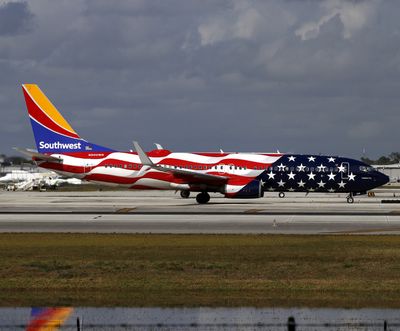 B737 MAX-8 N500WR