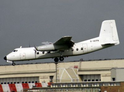 G-AVPN (LHR) fb.jpg