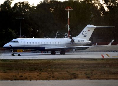 Global Express BD700 OE-LCA 