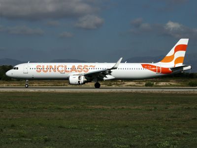 Airbus A321 OY-TCN
