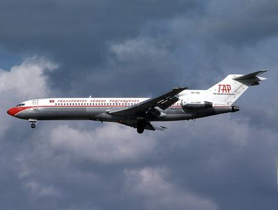 B727-200 CS-TBS