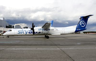 9H-PET (LGW 05-24) fbfb.jpg