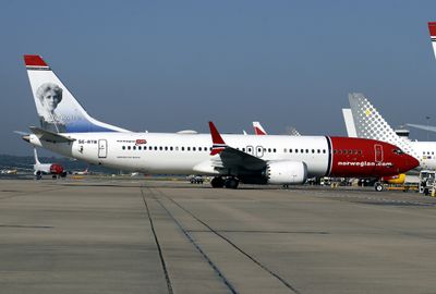 Boeing 737 Max 8 SE-RTB 