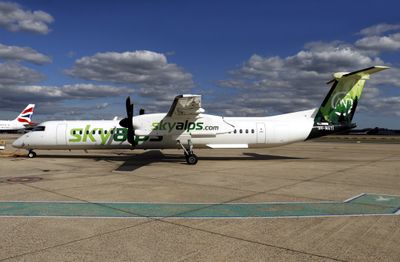 DHC-8 Q400 9H-MATI