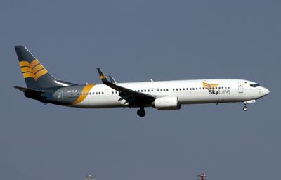 Boeing 737-900(ER) UR-SLW 