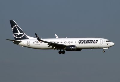 B737-800(WL) YR-BGK