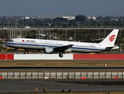 Airbus A321-200 B-6633 