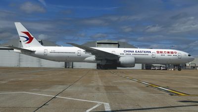 B777-300 B-7365
