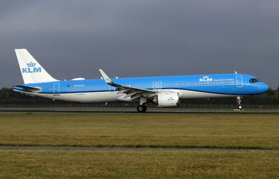Airbus A321-271NX PH-AXA 