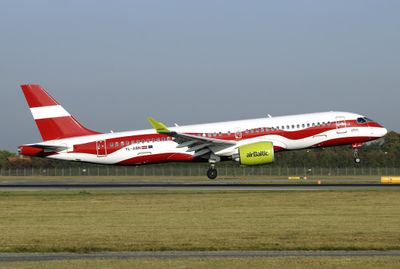 Airbus A220-300 (CS300) YL-ABN 