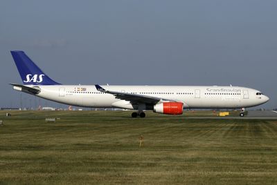 Airbus A330-300 SE-REH 