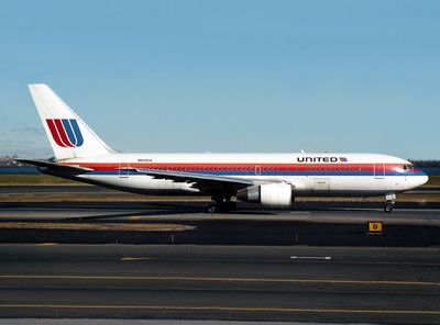 B767-200 N612UA