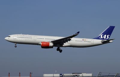A330-300 LN-REH