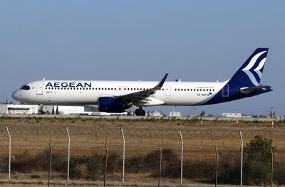 Airbus A320-200 SX-NAE