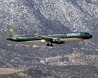 Airbus A321-200(P2F) JY-RAZ 