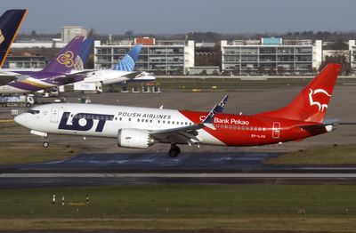 B737 Max-8 SP-LVG 