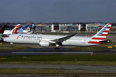 B787-9 N827AN 