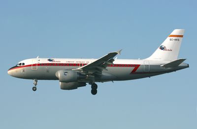 A319-111 EC-KKS 