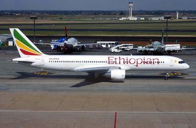 Boeing 757-200 ET-AKF
