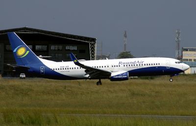 Boeing 737-800(WL) 9XR-WR
