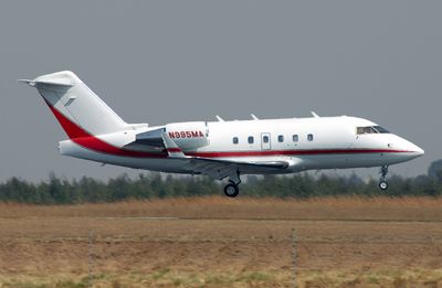 Challenger CL600 N995MA 