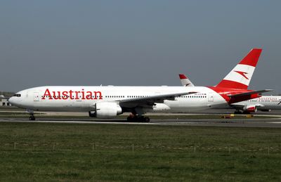 B777-200(ER) OE-LPA