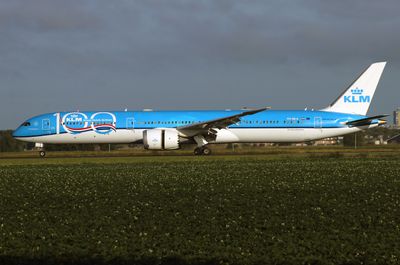 B787-10 PH-BKA 