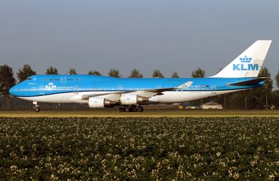 PH-BFT (AMS) FBFB.jpg