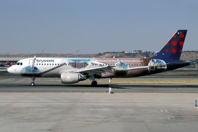 A320-200 OO-SNM 