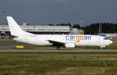 B737-400F LZ-CGY 