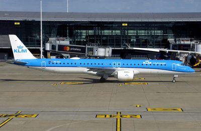 Emb 190 E2 PH-NXK 