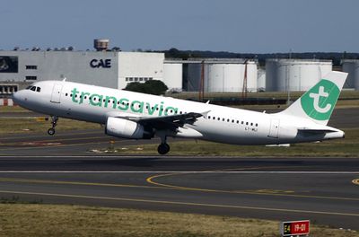 A320-200 LY-MLI