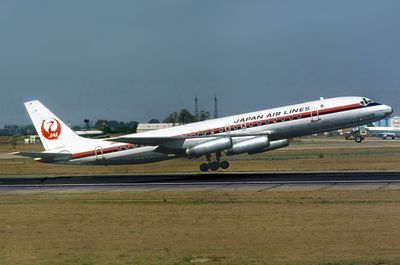 DC8-62 JA-8033