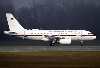 Airbus A319-CJ 15+02 