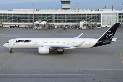 D-AIXU (MUC 12-11-25) FBFB.jpg