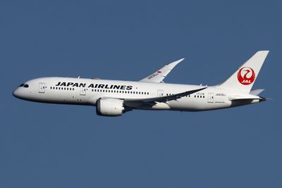 B787-8 JA-836J 