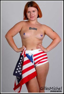 Poli, Topless & Nude