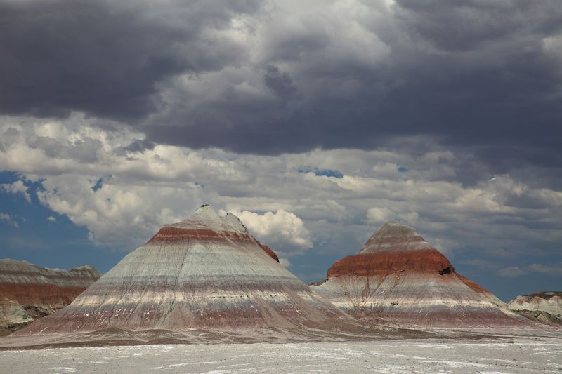002-3B9A1646-Beautiful Views of the Teepees in the Painted Desert.jpg