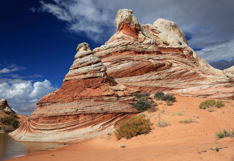 #042-3B9A6712-White Pocket Landscapes.jpg