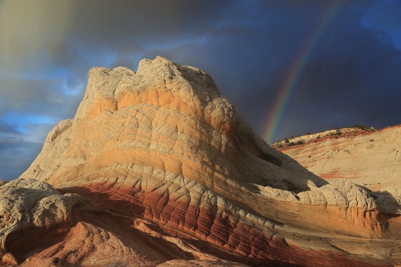 #069-3B9A5968-Awesome Sunset Lighting at White Pocket-V3.jpg